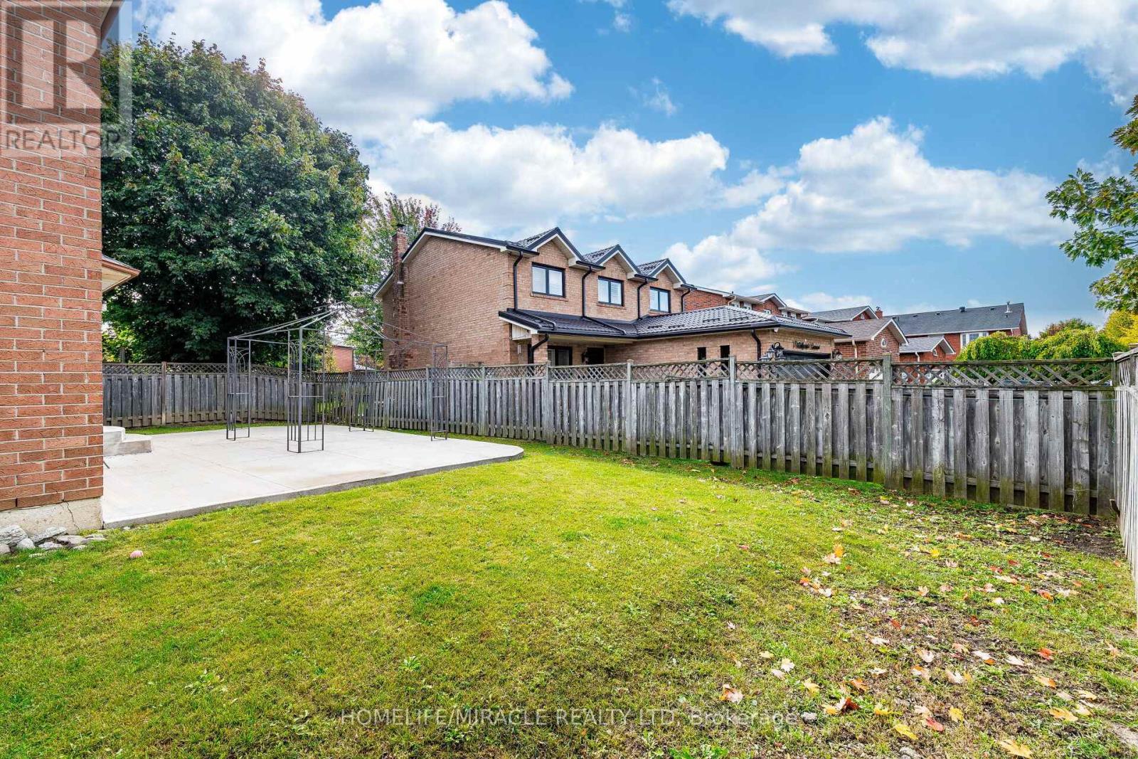 9 Ballycastle Crescent, Brampton, Ontario  L6Z 2V6 - Photo 47 - W12736164