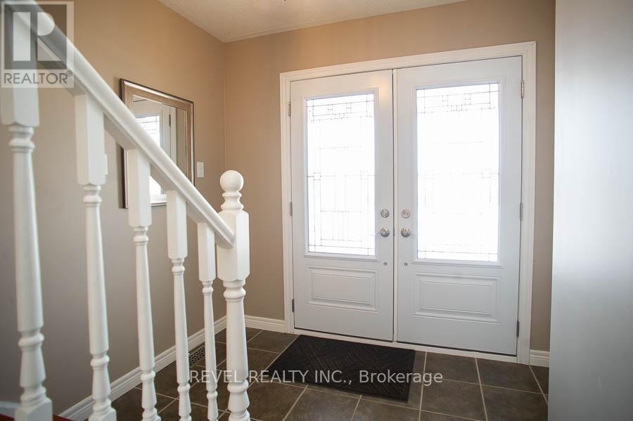 18 Gaal Court, Brantford, Ontario  N3T 6R5 - Photo 4 - X12736040