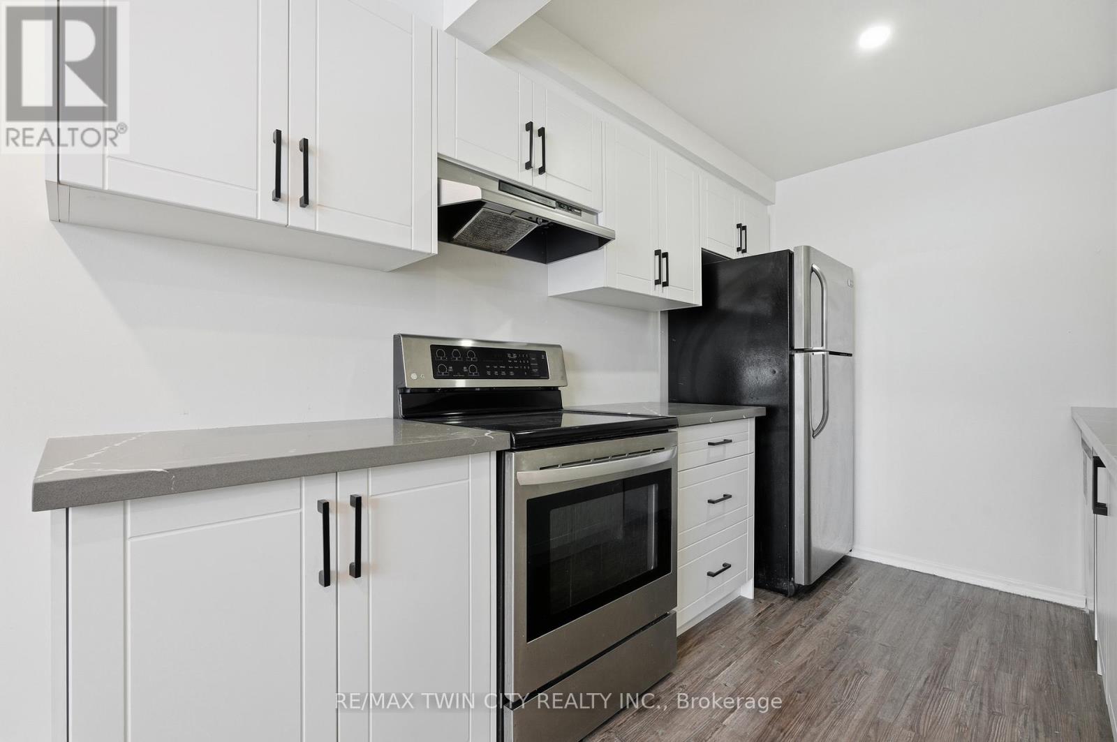 9 - 280 Thaler Avenue, Kitchener, Ontario  N2A 1R6 - Photo 10 - X12736134