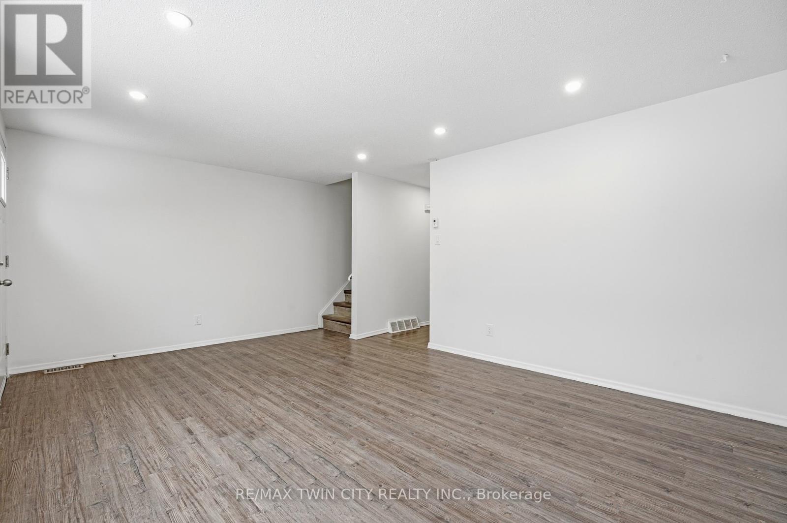 9 - 280 Thaler Avenue, Kitchener, Ontario  N2A 1R6 - Photo 15 - X12736134