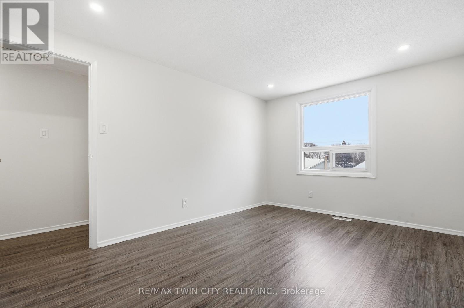 9 - 280 Thaler Avenue, Kitchener, Ontario  N2A 1R6 - Photo 21 - X12736134