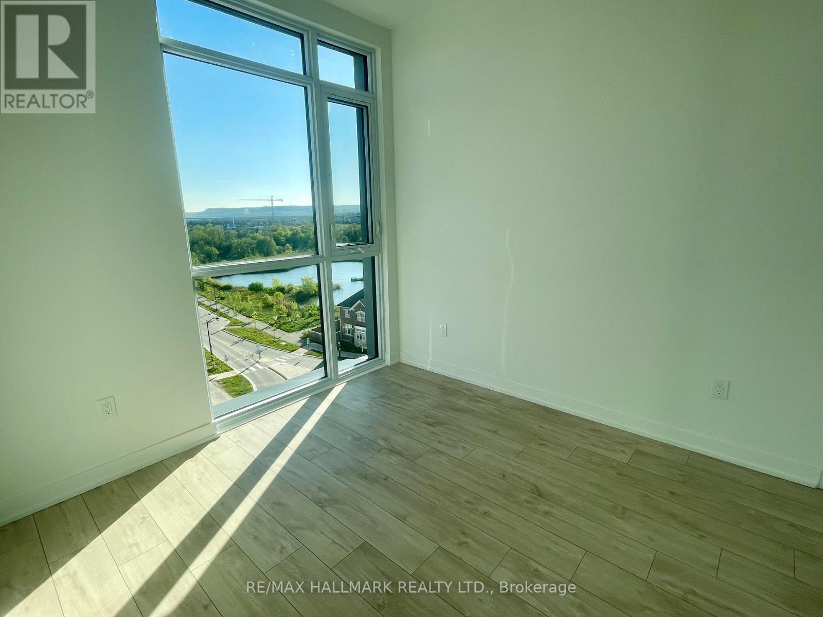 816 - 770 Whitlock Avenue, Milton, Ontario  L9E 1S2 - Photo 6 - W12730800