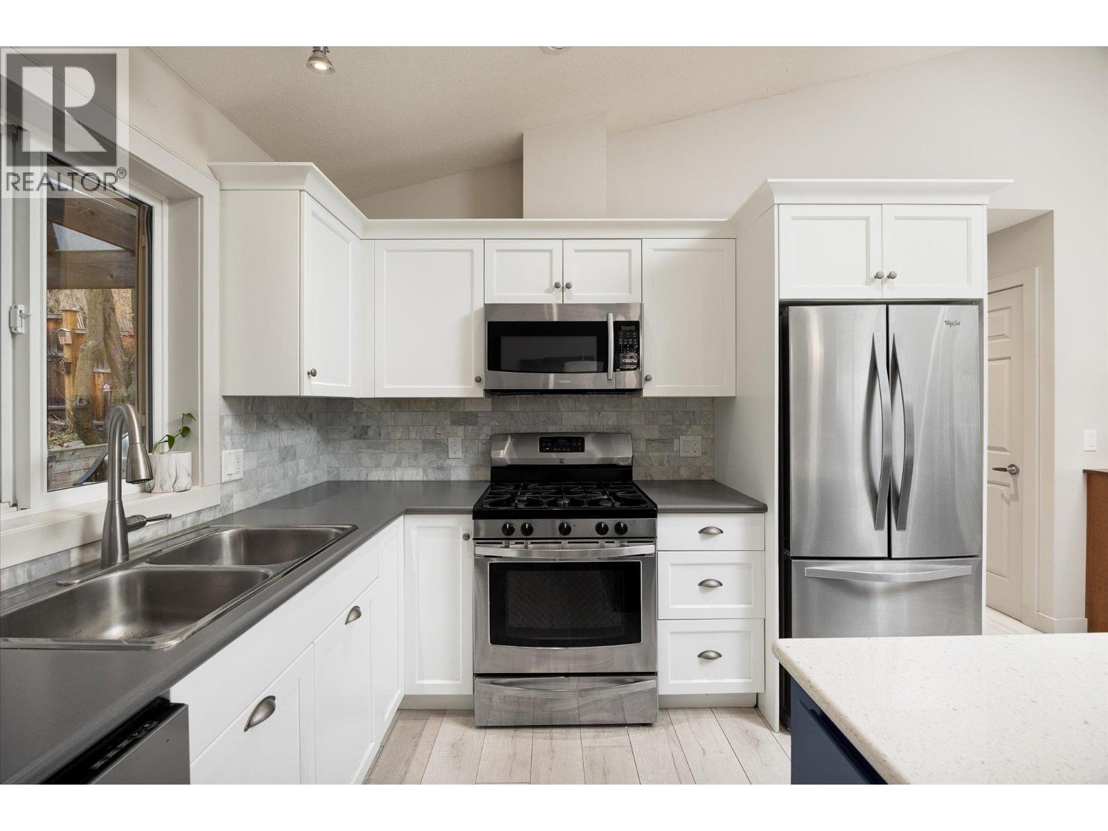 11491 Okanagan Centre Road W, Lake Country, British Columbia  V4V 2H2 - Photo 8 - 10373851