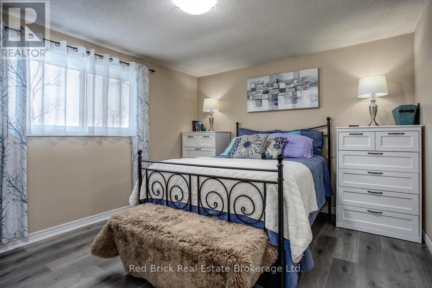 235 Wellington Street, Centre Wellington, Ontario  N1M 3E1 - Photo 15 - X12736264