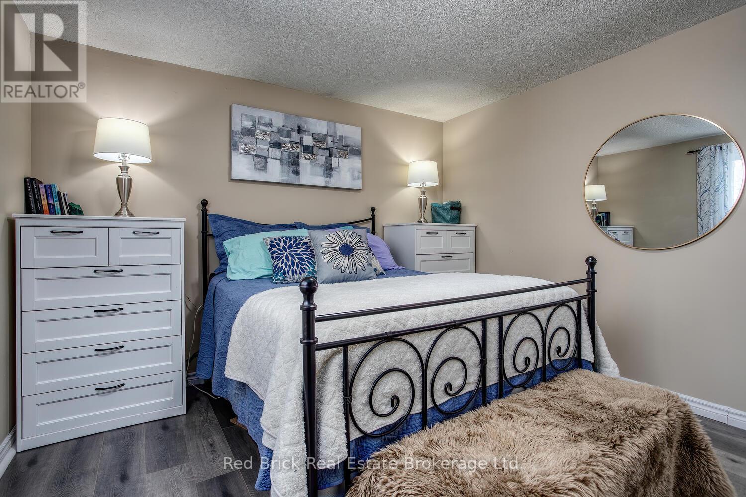 235 Wellington Street, Centre Wellington, Ontario  N1M 3E1 - Photo 16 - X12736264