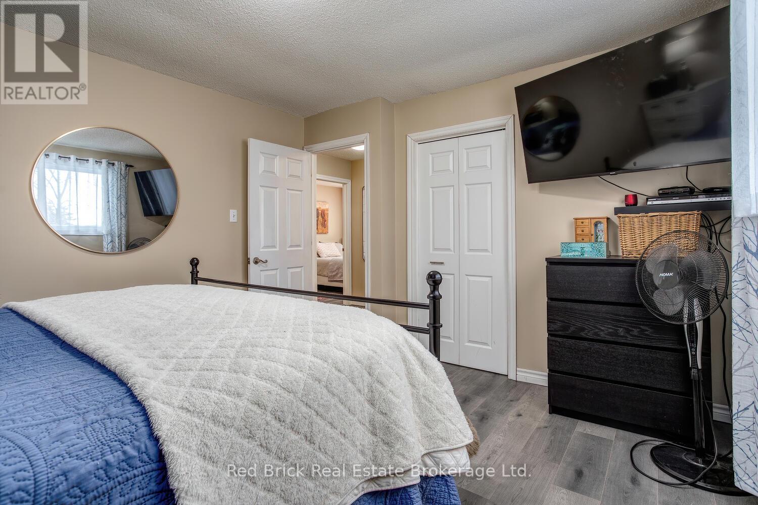 235 Wellington Street, Centre Wellington, Ontario  N1M 3E1 - Photo 17 - X12736264