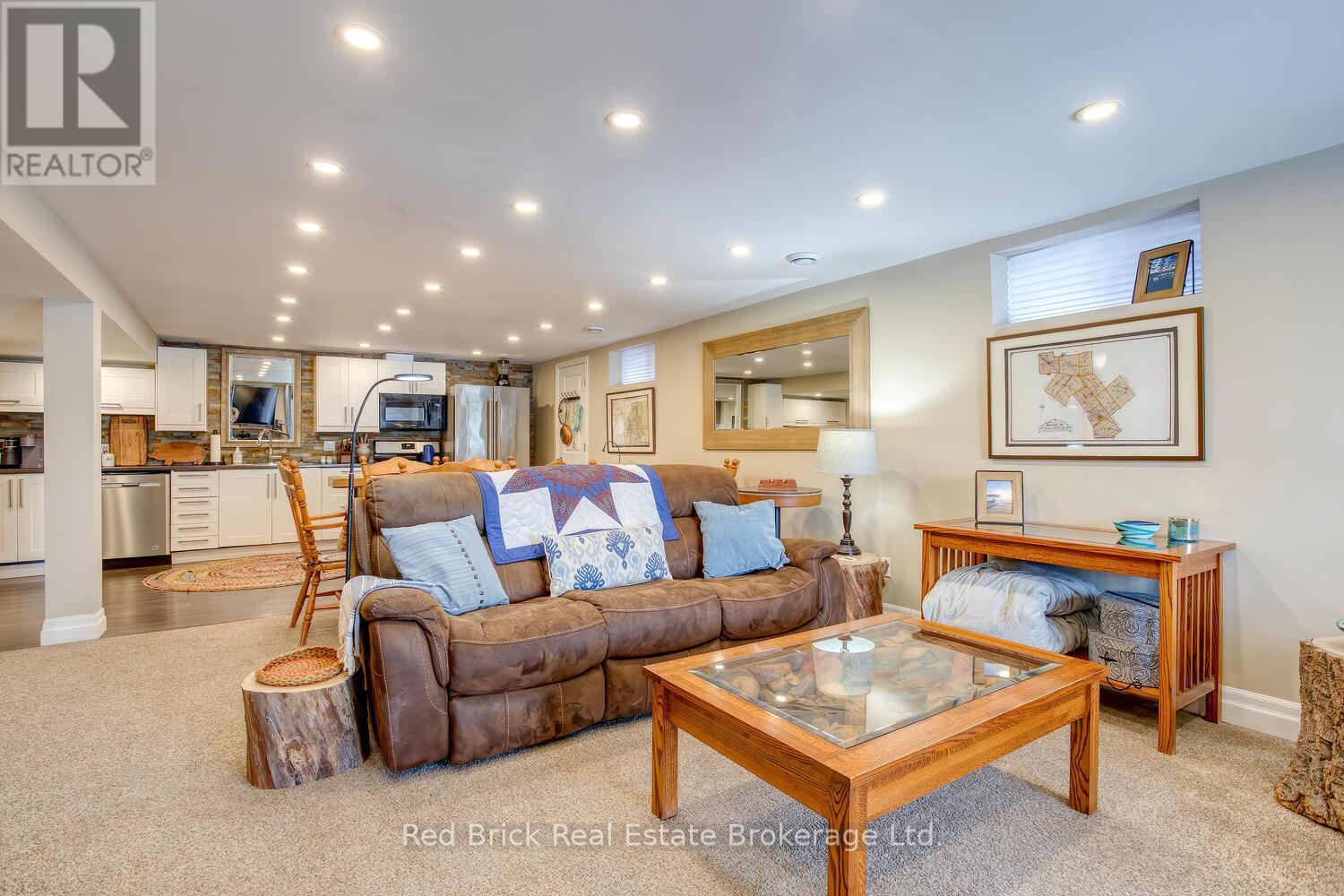 235 Wellington Street, Centre Wellington, Ontario  N1M 3E1 - Photo 27 - X12736264