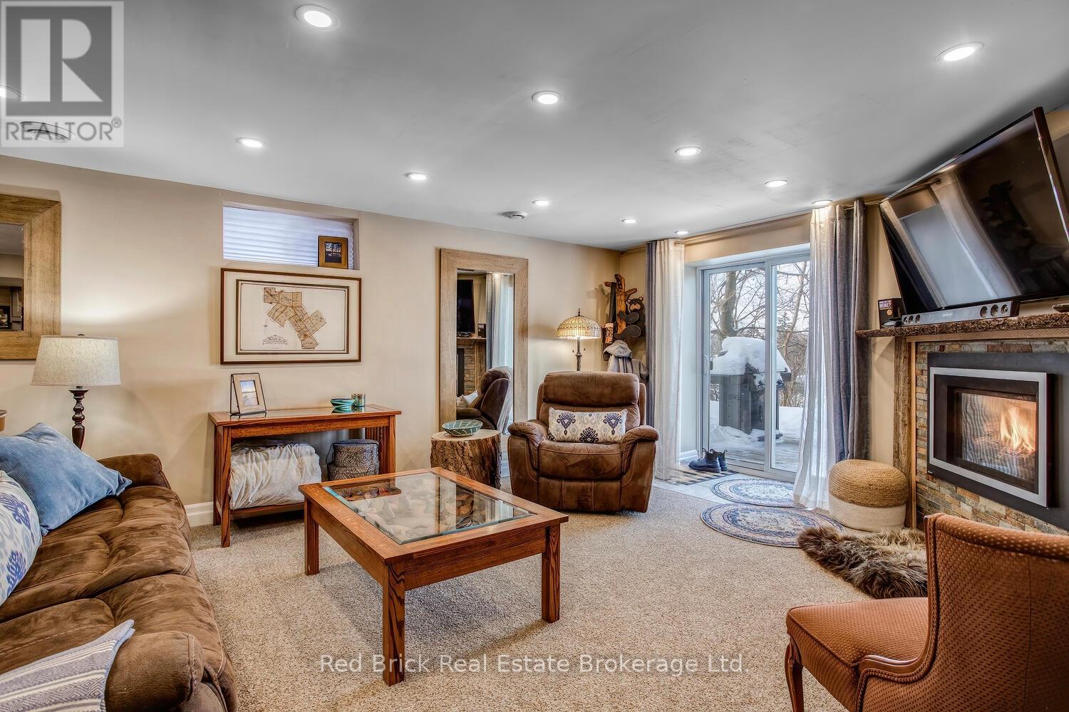 235 Wellington Street, Centre Wellington, Ontario  N1M 3E1 - Photo 29 - X12736264