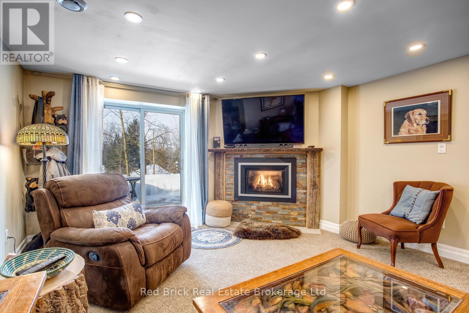 235 Wellington Street, Centre Wellington, Ontario  N1M 3E1 - Photo 30 - X12736264