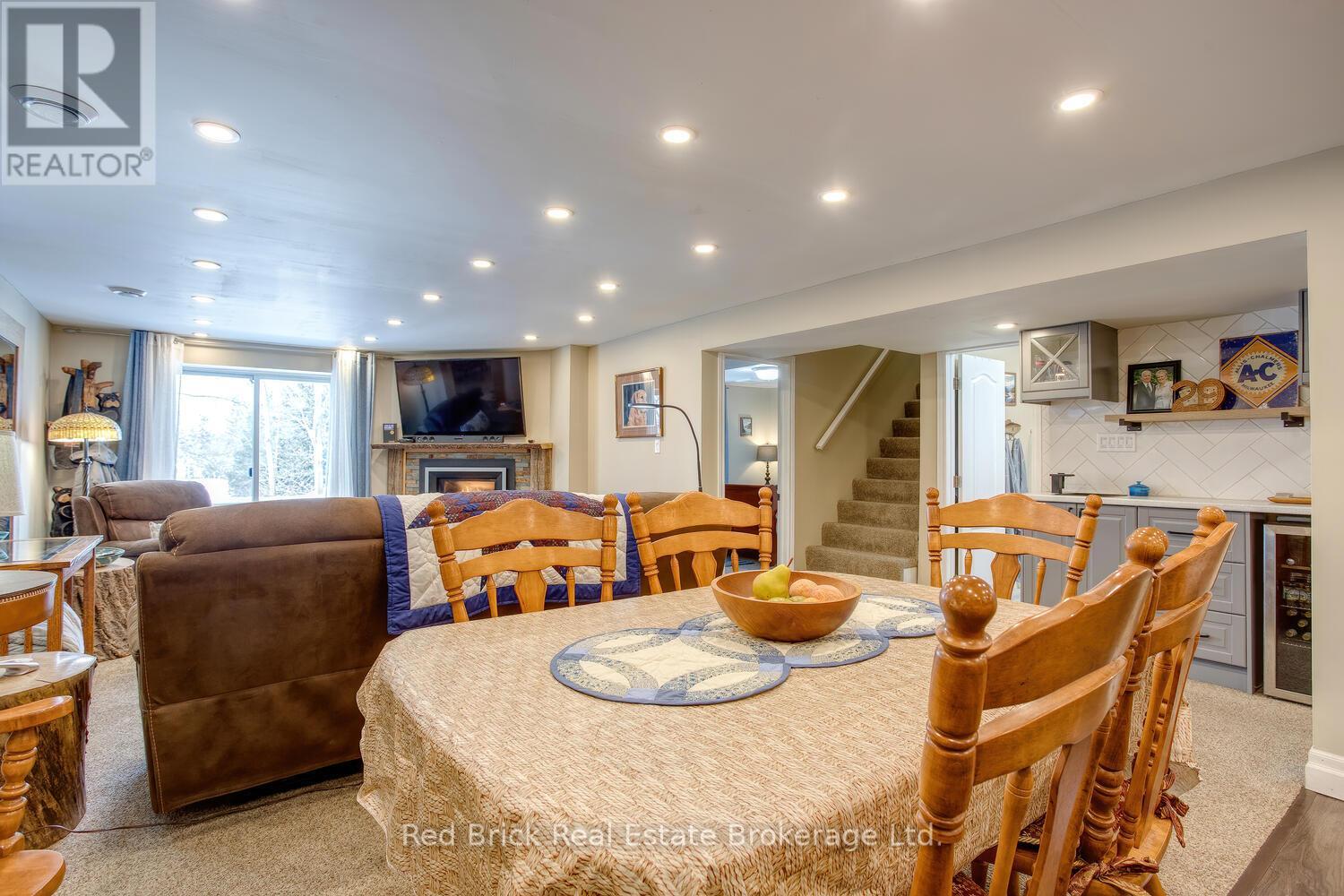 235 Wellington Street, Centre Wellington, Ontario  N1M 3E1 - Photo 36 - X12736264