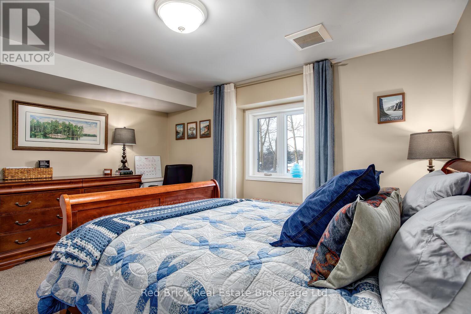 235 Wellington Street, Centre Wellington, Ontario  N1M 3E1 - Photo 39 - X12736264