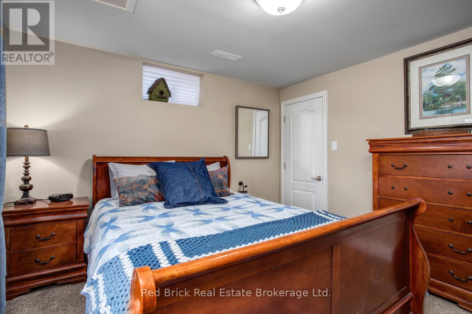 235 Wellington Street, Centre Wellington, Ontario  N1M 3E1 - Photo 40 - X12736264