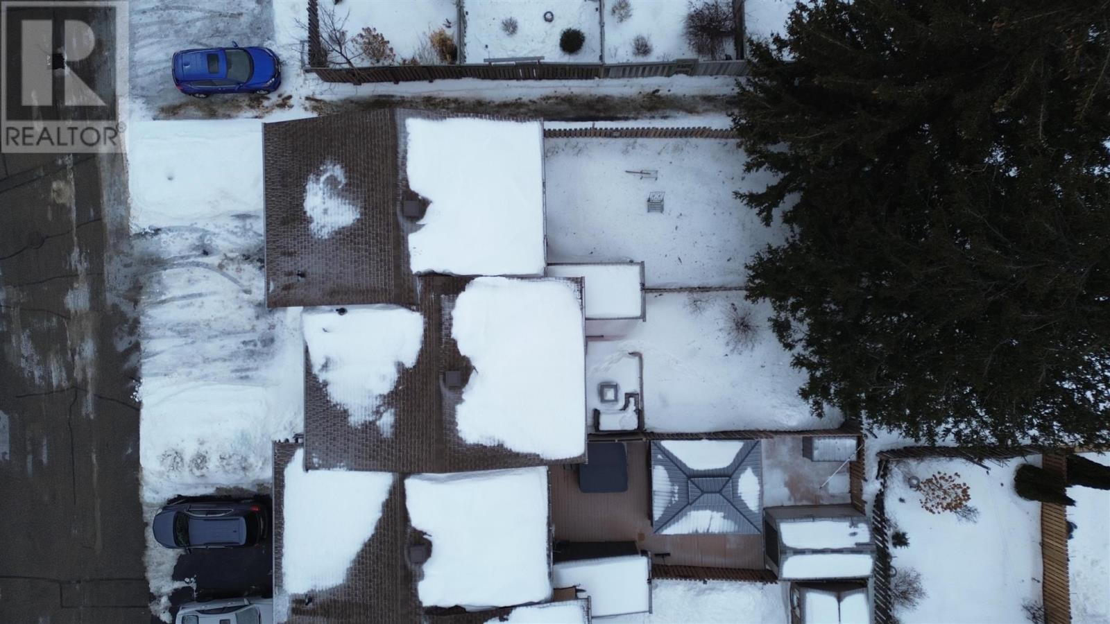 9 Frame Cres, Elliot Lake, Ontario  P5A 2S4 - Photo 3 - SM260082