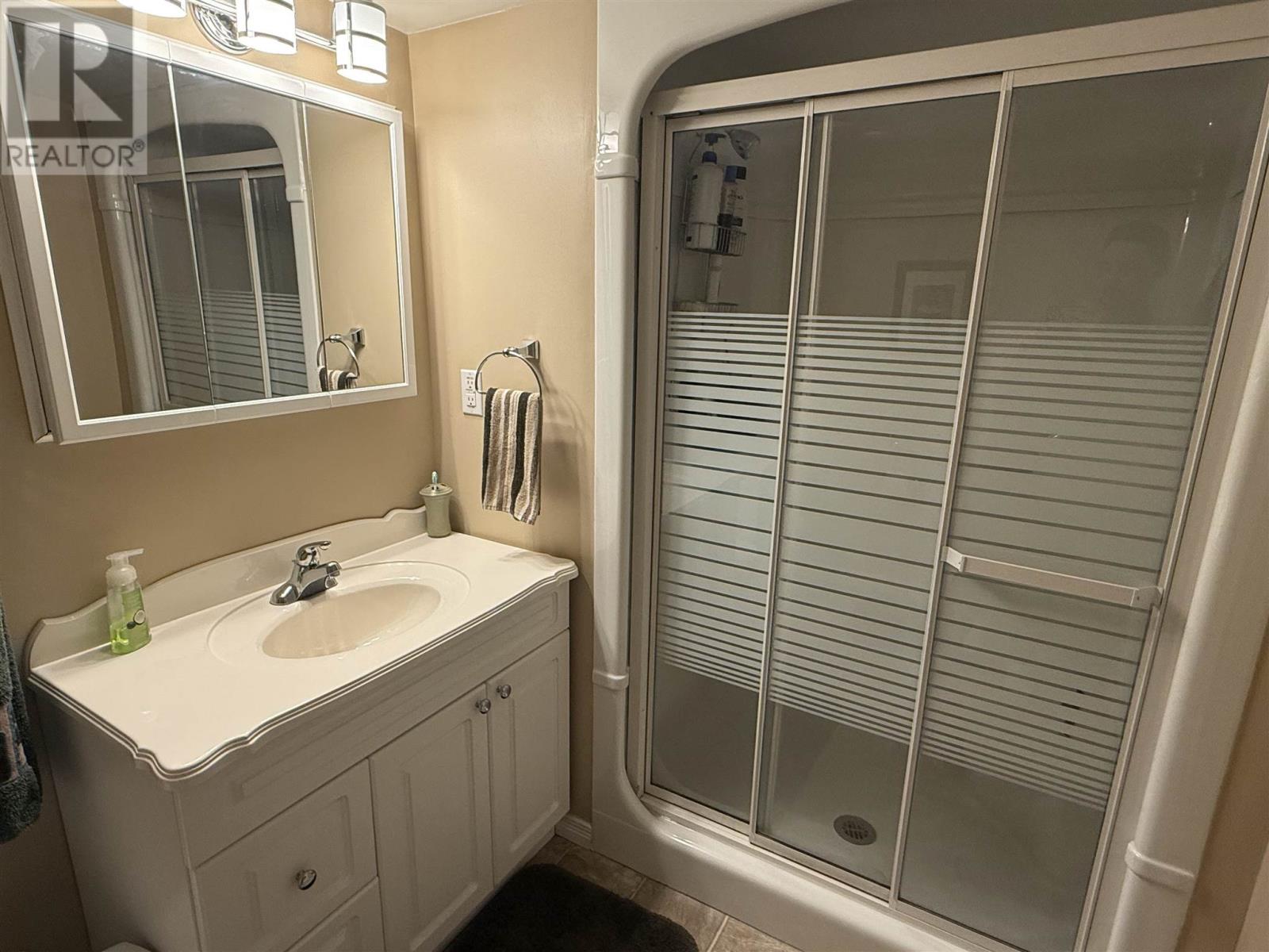 30 Axmith Ave, Elliot Lake, Ontario  P5A 1B7 - Photo 45 - SM260186