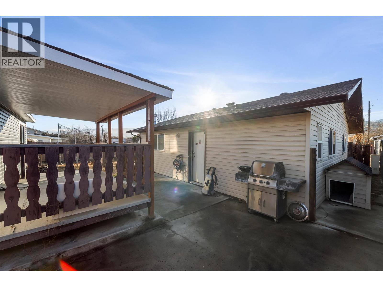 230 FAIRVIEW Avenue Kamloops Photo 32