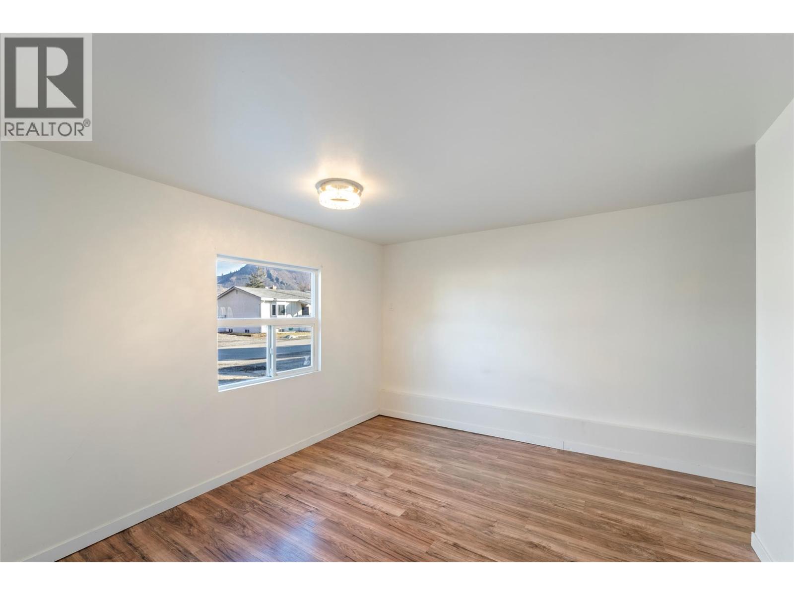 230 FAIRVIEW Avenue Kamloops Photo 15