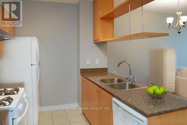 2208 - 35 Mariner Terrace, Toronto, Ontario  M5V 3V9 - Photo 7 - C12736076