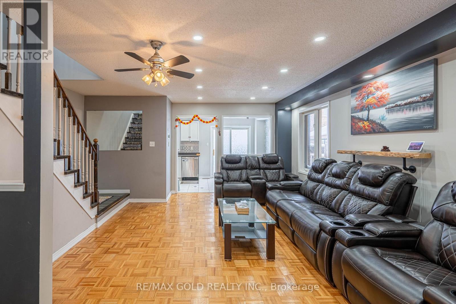 28 Earth Star Trail, Brampton, Ontario  L6R 2P3 - Photo 7 - W12733548