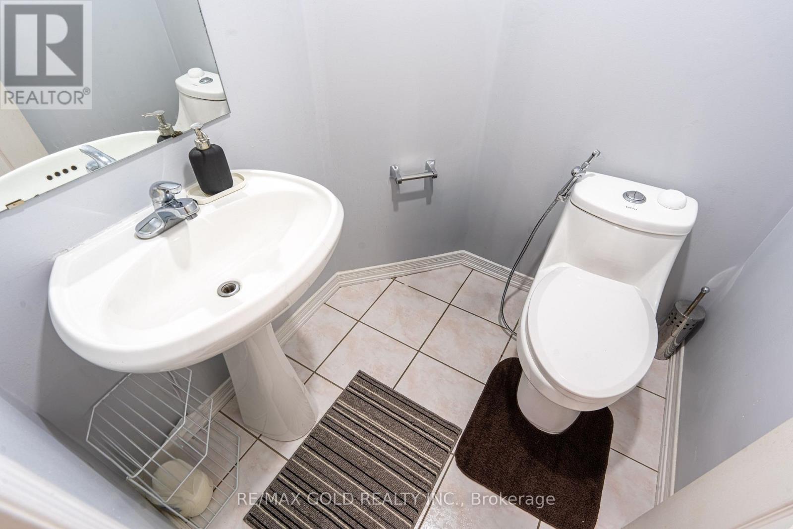 28 Earth Star Trail, Brampton, Ontario  L6R 2P3 - Photo 9 - W12733548