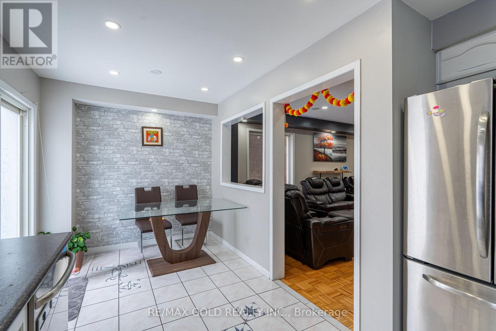 28 Earth Star Trail, Brampton, Ontario  L6R 2P3 - Photo 16 - W12733548