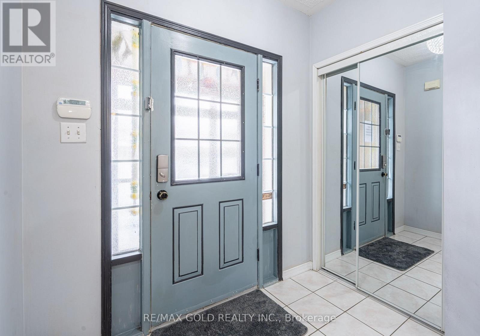 28 Earth Star Trail, Brampton, Ontario  L6R 2P3 - Photo 4 - W12733548