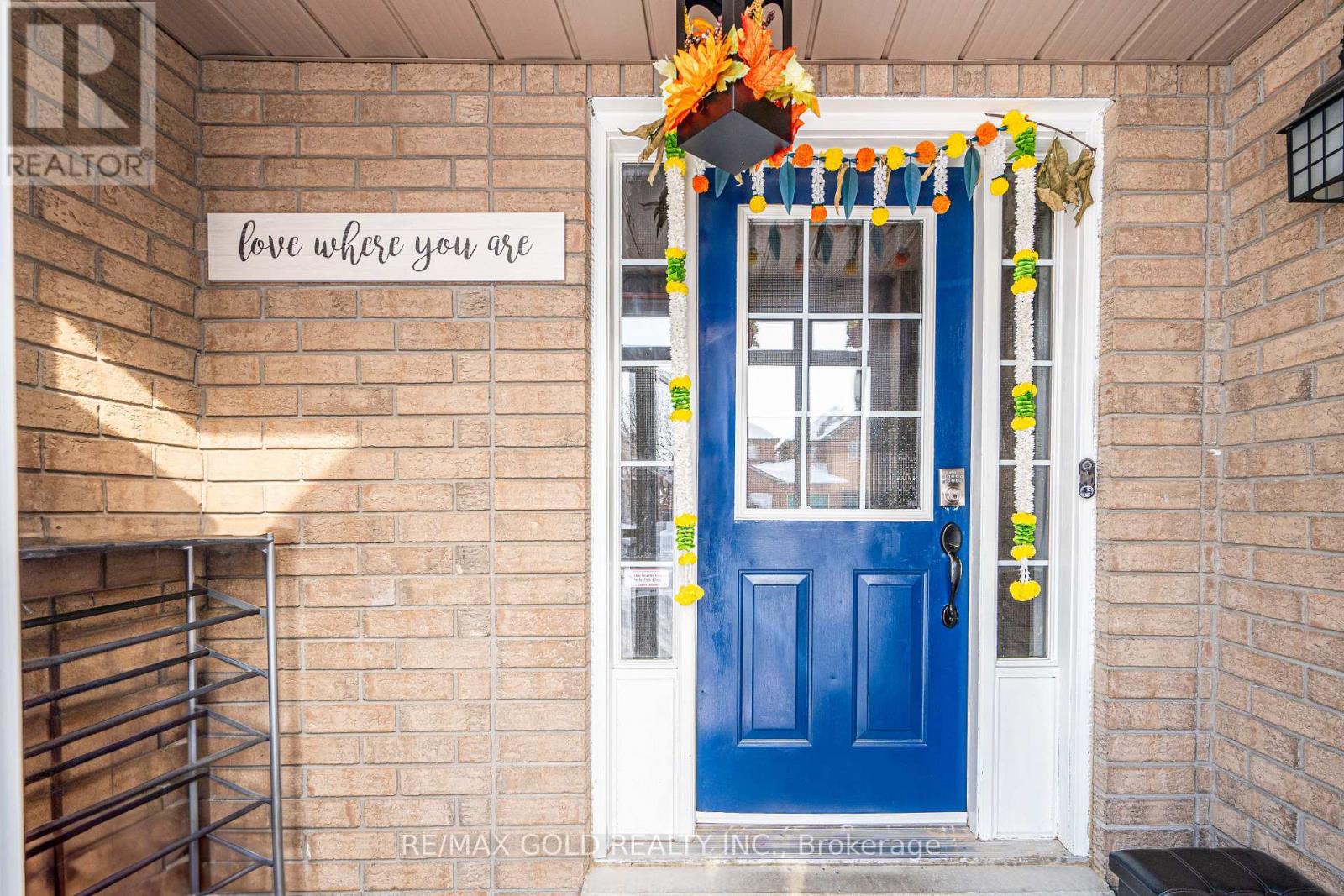 28 Earth Star Trail, Brampton, Ontario  L6R 2P3 - Photo 3 - W12733548
