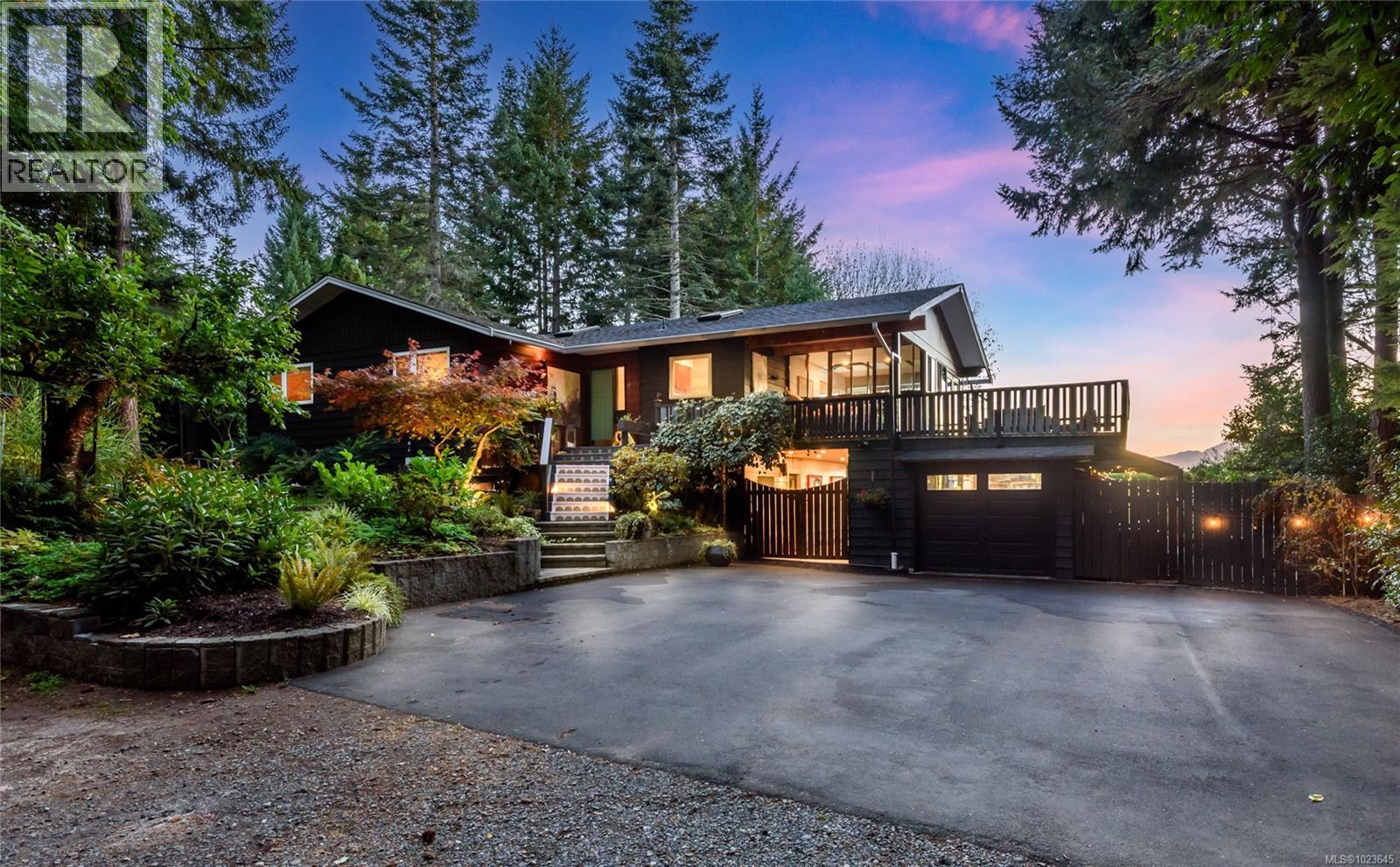 1165 Glen Urquhart Dr, Courtenay, British Columbia