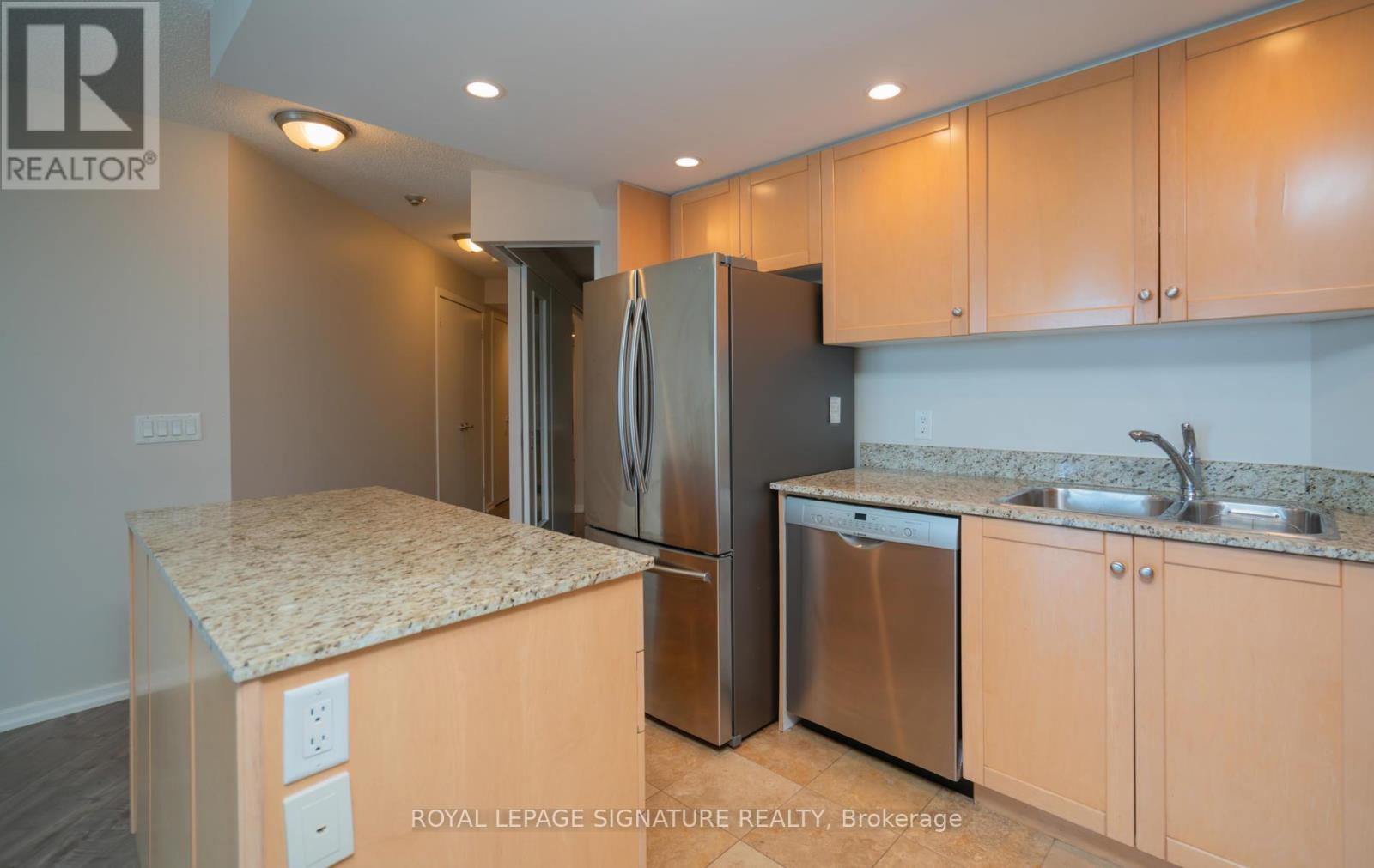 1103 - 208 Queens Quay W, Toronto, Ontario  M5J 2Y5 - Photo 11 - C12736268