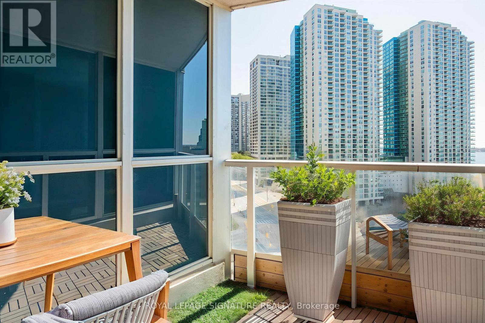 1103 - 208 Queens Quay W, Toronto, Ontario  M5J 2Y5 - Photo 18 - C12736268