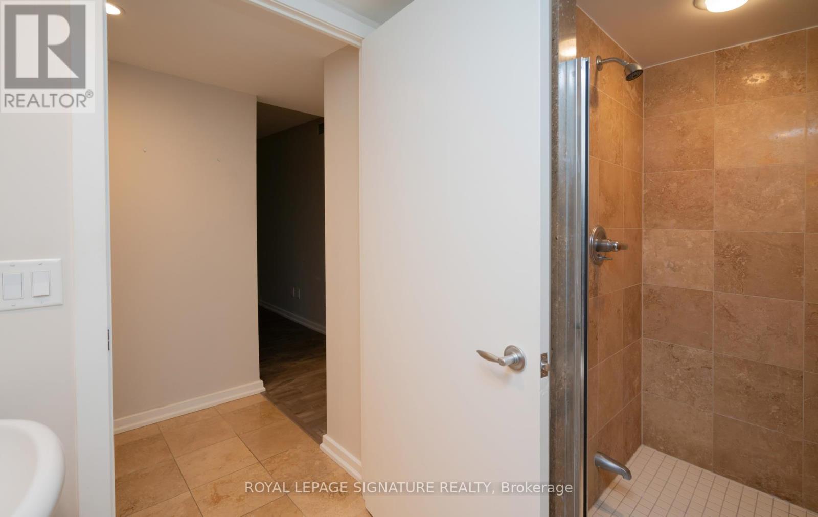 1103 - 208 Queens Quay W, Toronto, Ontario  M5J 2Y5 - Photo 31 - C12736268