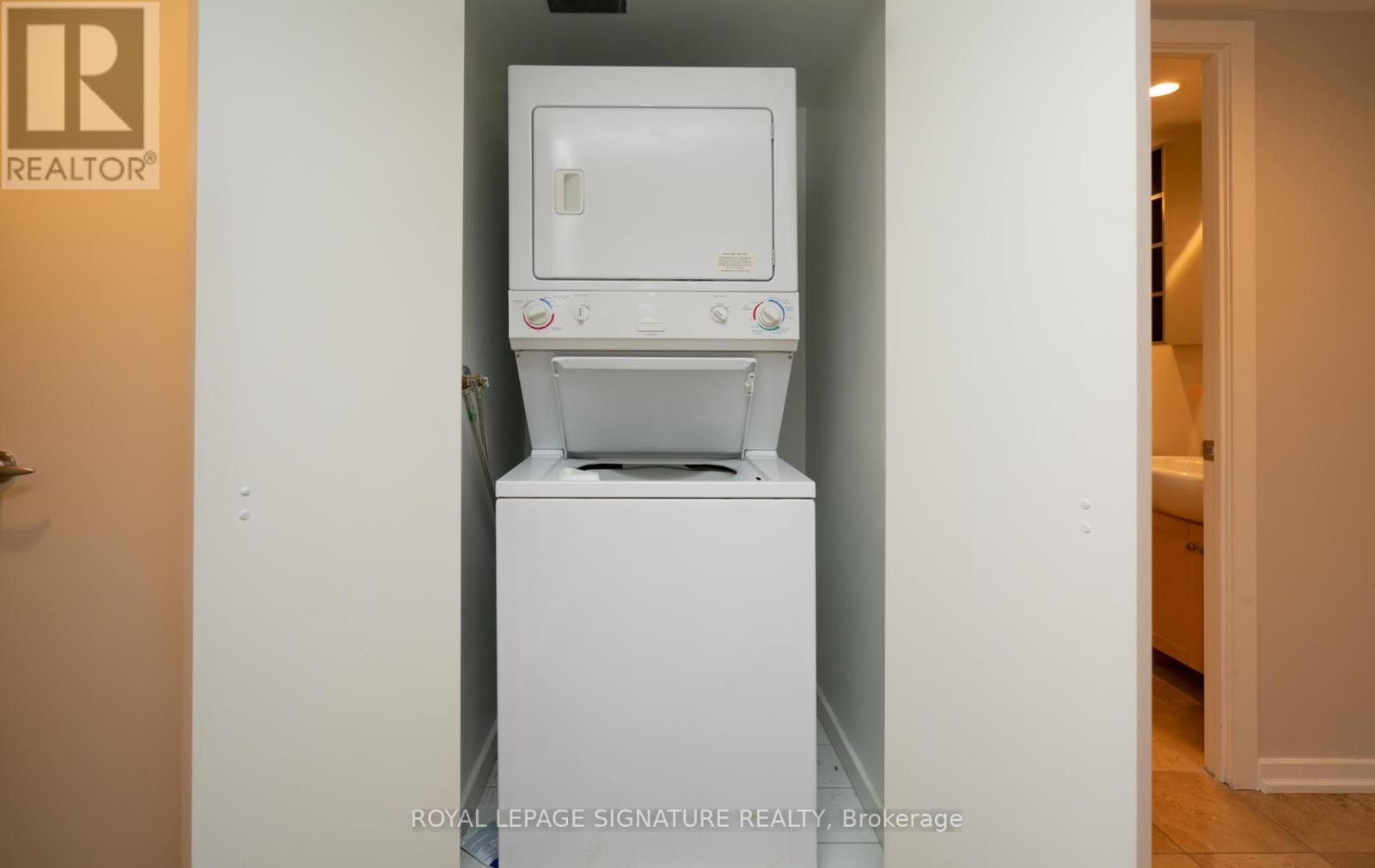 1103 - 208 Queens Quay W, Toronto, Ontario  M5J 2Y5 - Photo 33 - C12736268