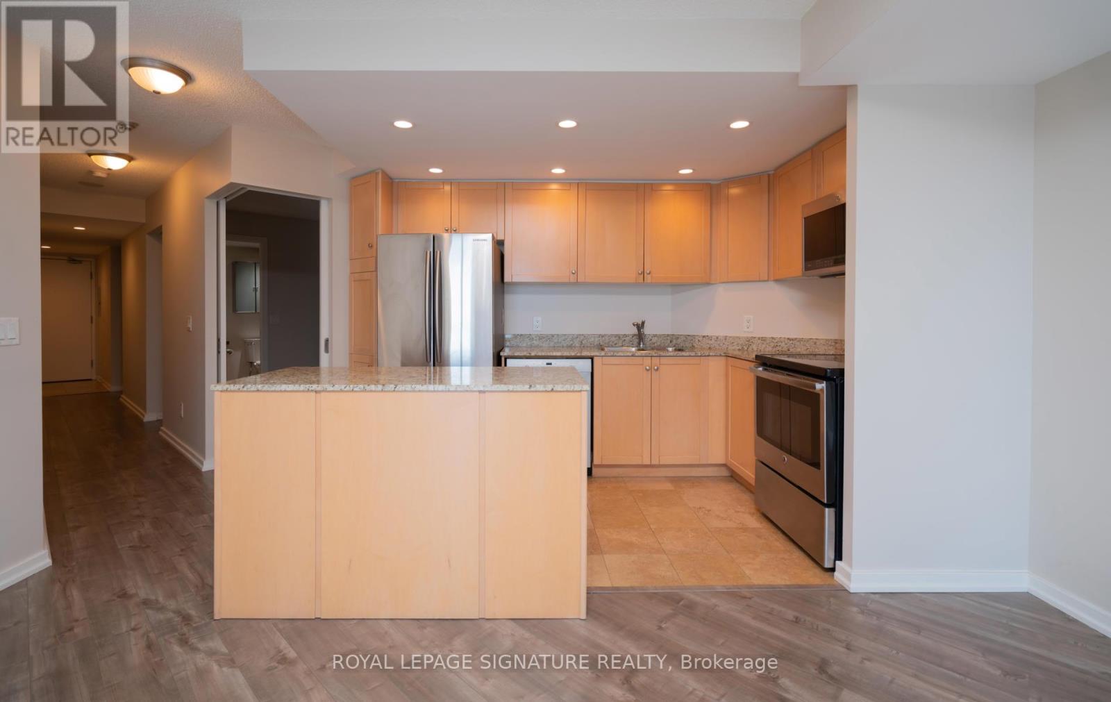 1103 - 208 Queens Quay W, Toronto, Ontario  M5J 2Y5 - Photo 8 - C12736268