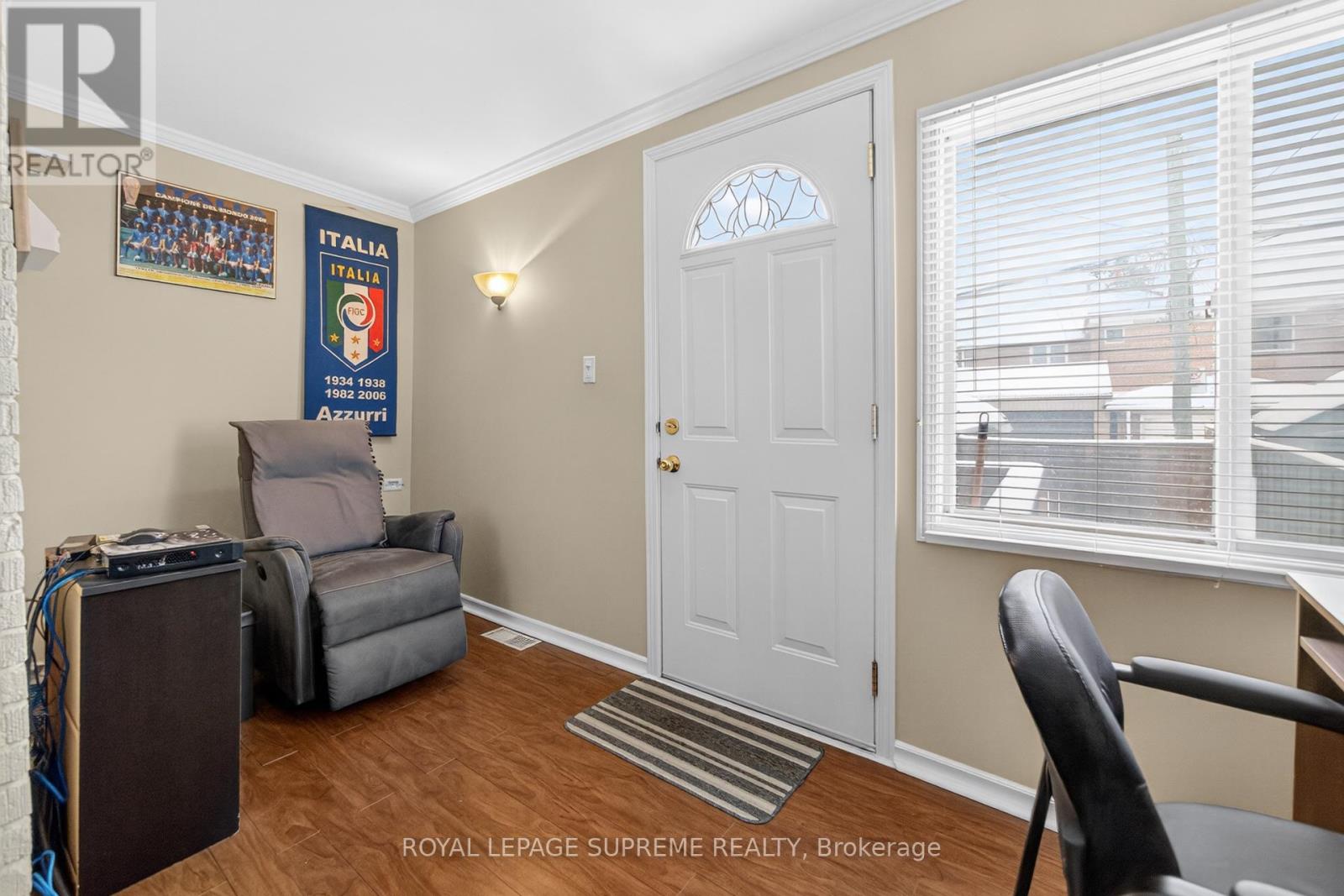 93 Marchmount Road, Toronto, Ontario  M6G 2B2 - Photo 19 - C12736274