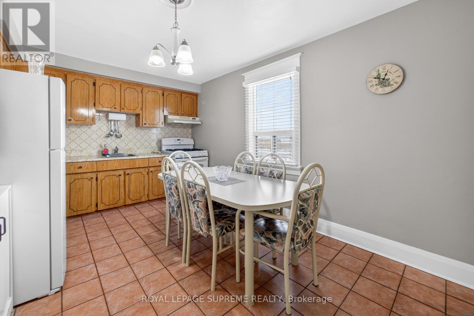 93 Marchmount Road, Toronto, Ontario  M6G 2B2 - Photo 33 - C12736274