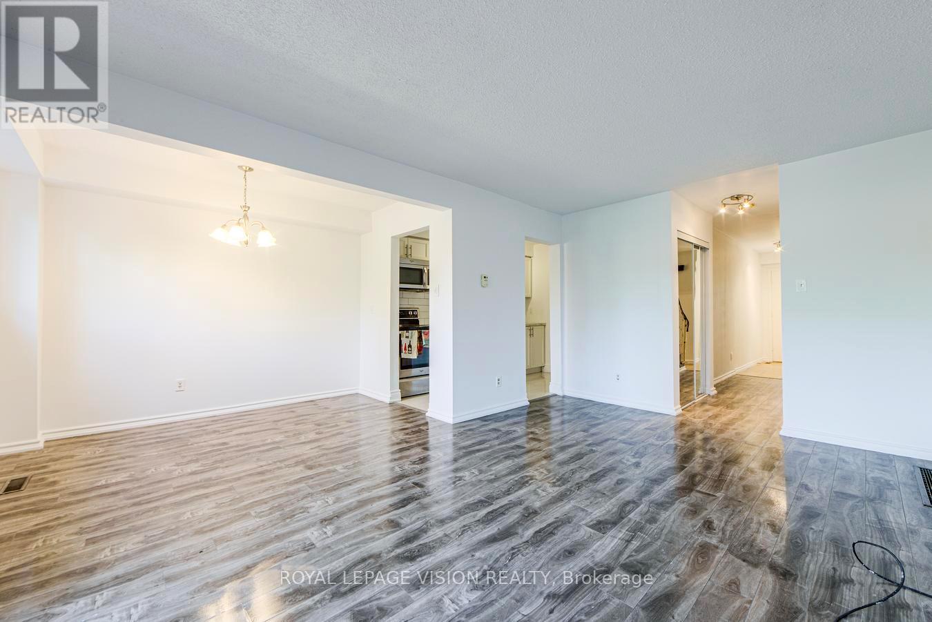 8 - 301 Washburn Way, Toronto, Ontario M1B 1K4 - Photo 9 - E12736248