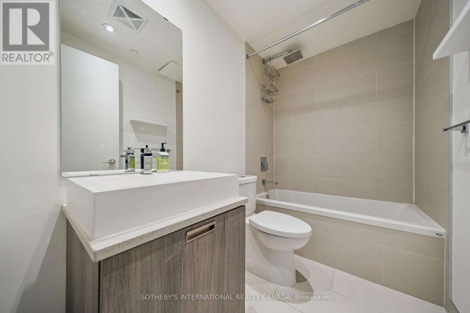 204 - 246 Logan Avenue, Toronto, Ontario  M4M 0E9 - Photo 11 - E12736282