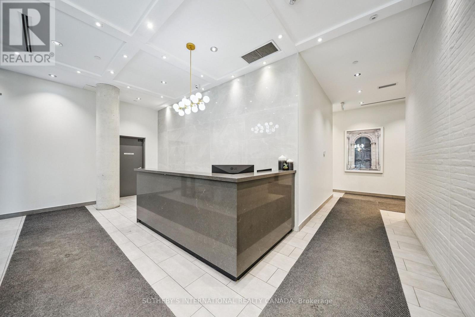 204 - 246 Logan Avenue, Toronto, Ontario  M4M 0E9 - Photo 5 - E12736282