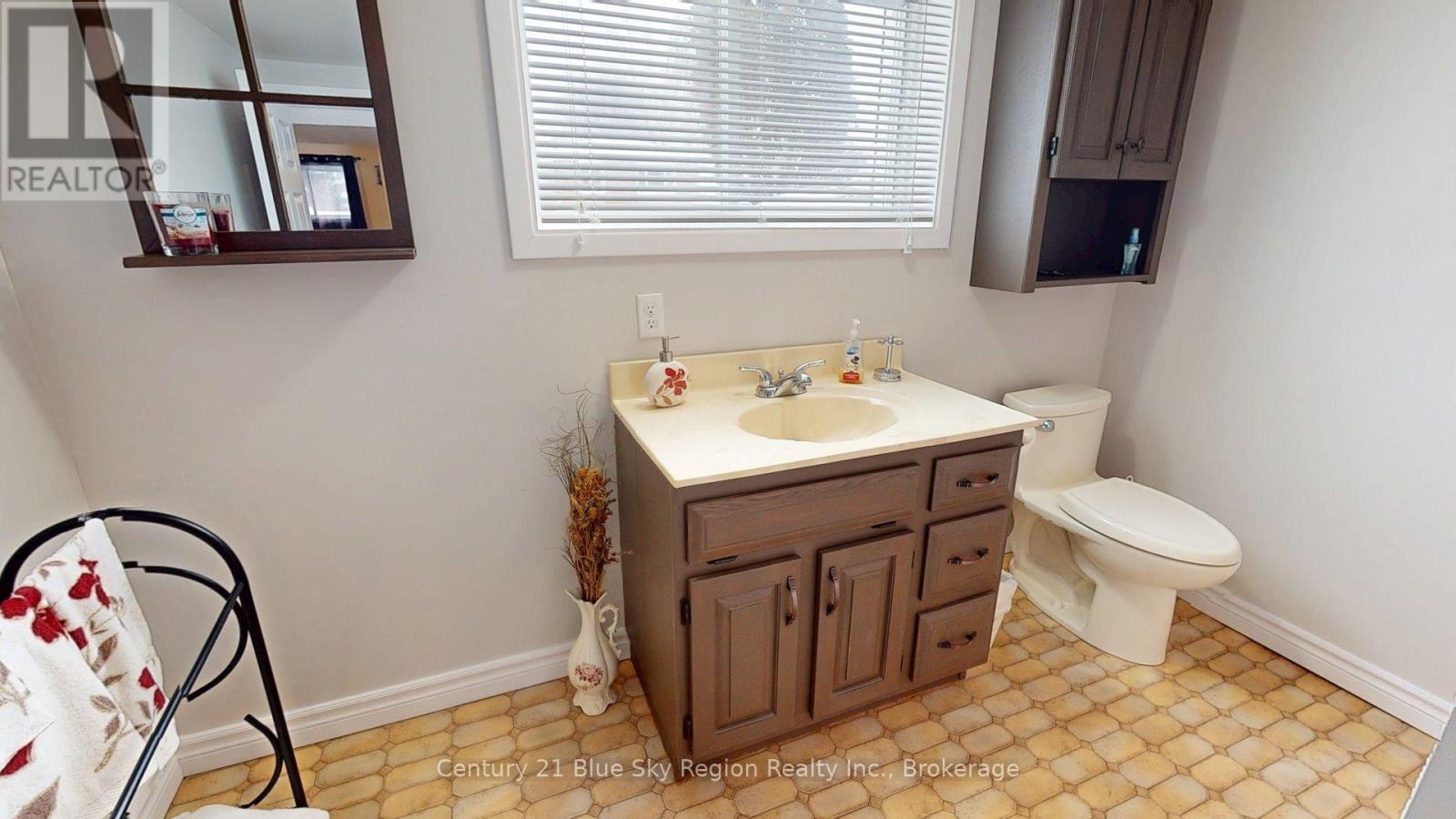 36 Nichols Street, Callander, Ontario  P0H 1H0 - Photo 32 - X12728692