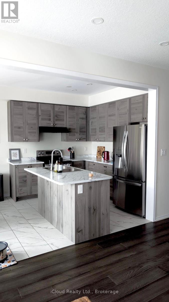 8 Toffee Trail, Hamilton, Ontario  L8J 0M2 - Photo 9 - X12729728