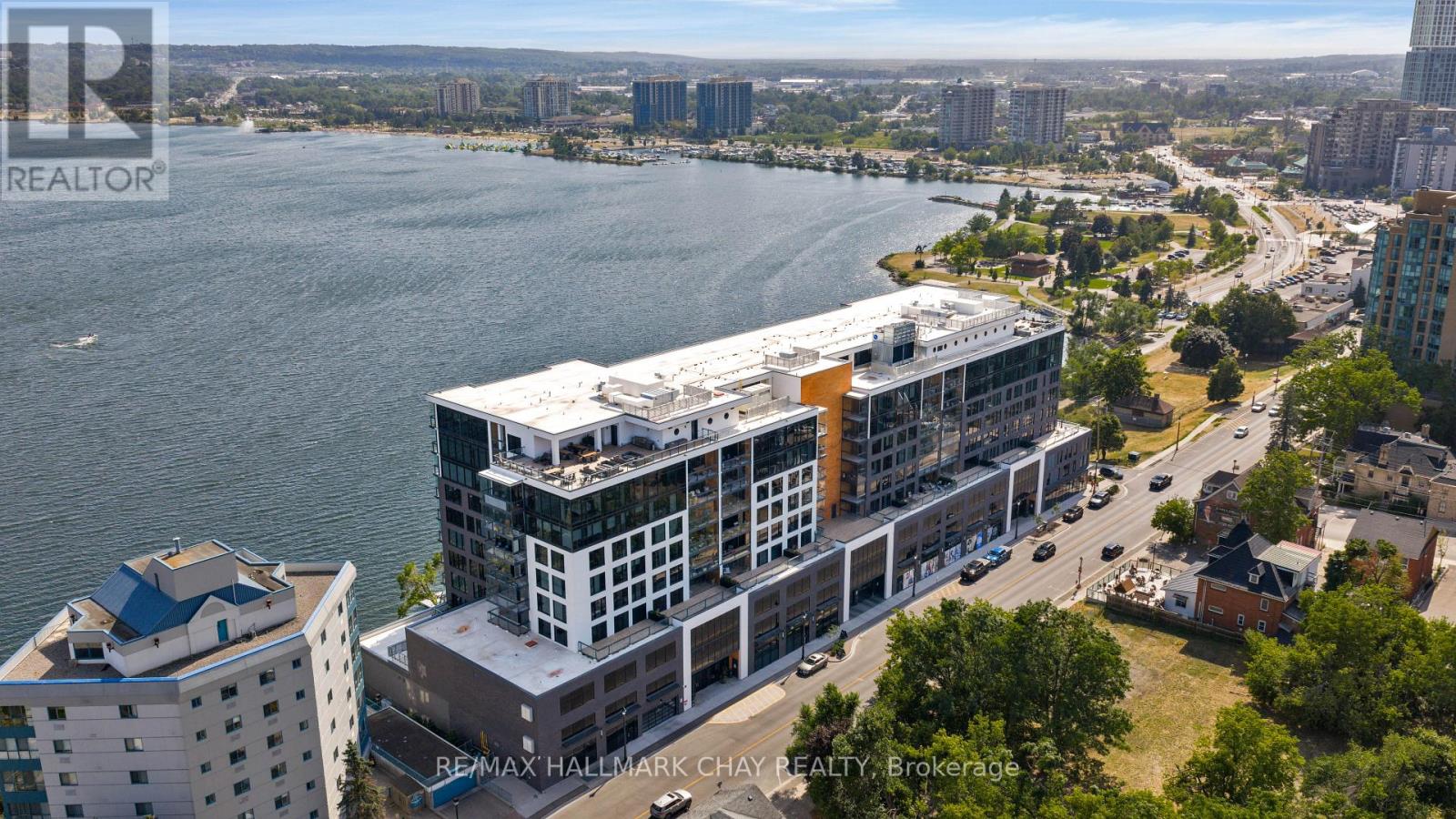 302 - 185 Dunlop Street E, Barrie (City Centre), Ontario L4M 0L7 - Photo 2 - S12736214