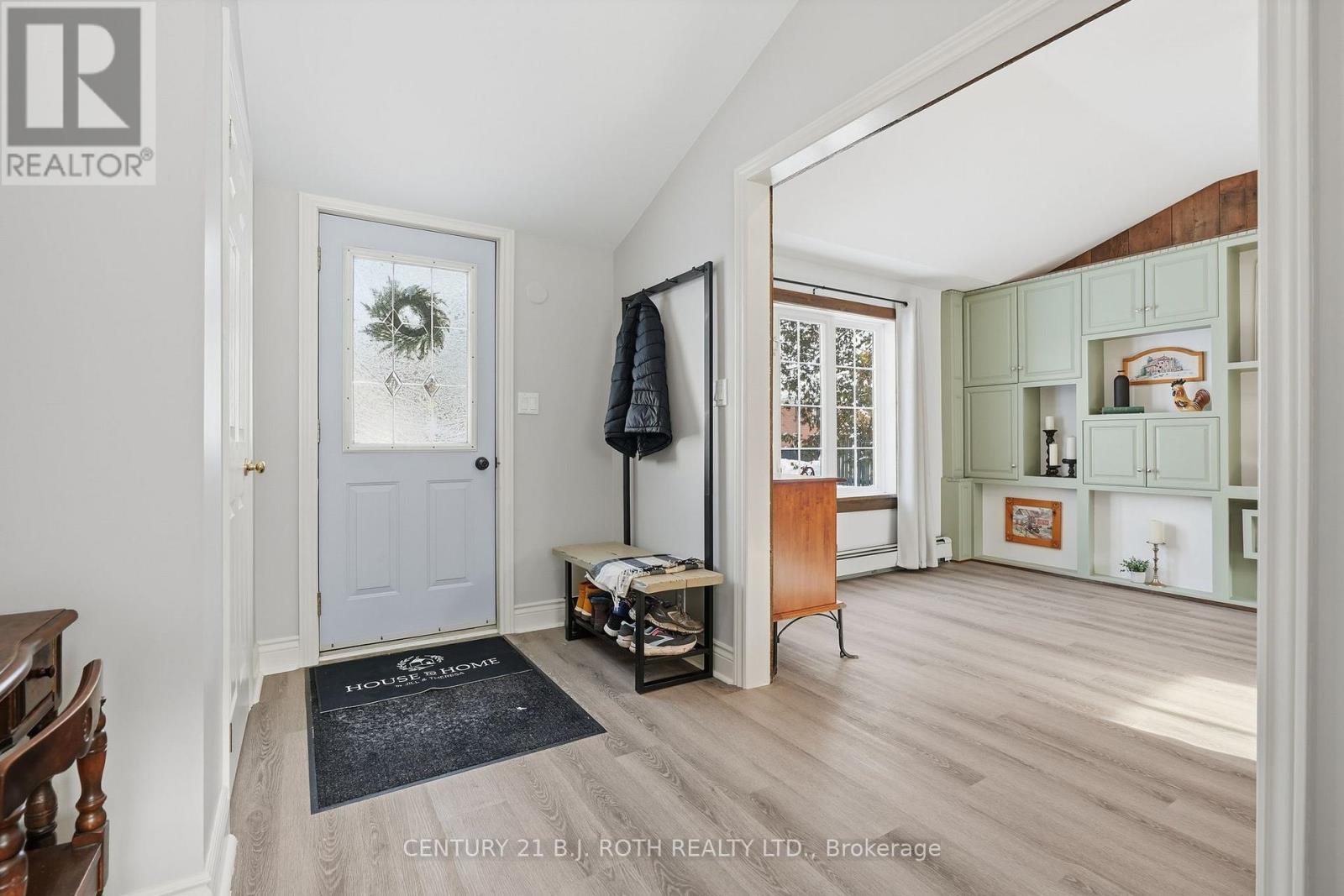 116 Burton Avenue, Barrie, Ontario  L4N 2R8 - Photo 4 - S12736220