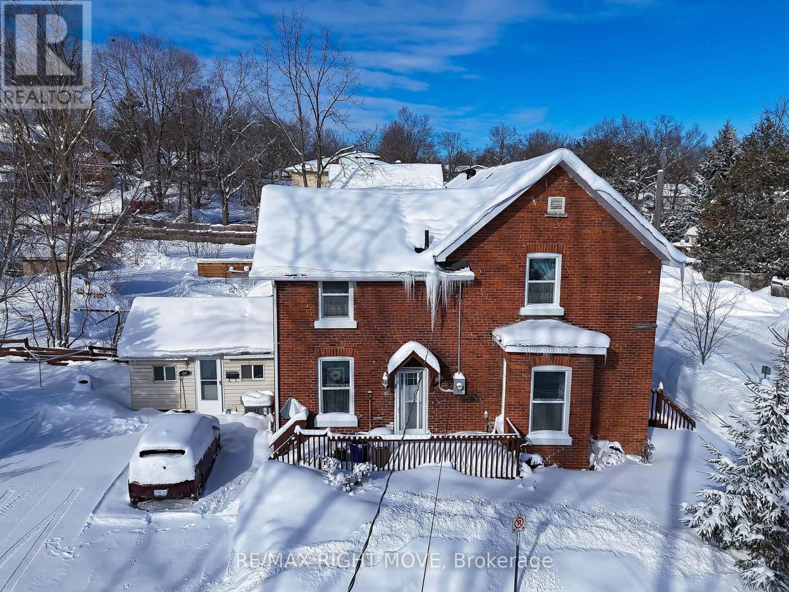 201 Canice Street, Orillia, Ontario  L3V 4J1 - Photo 4 - S12736252