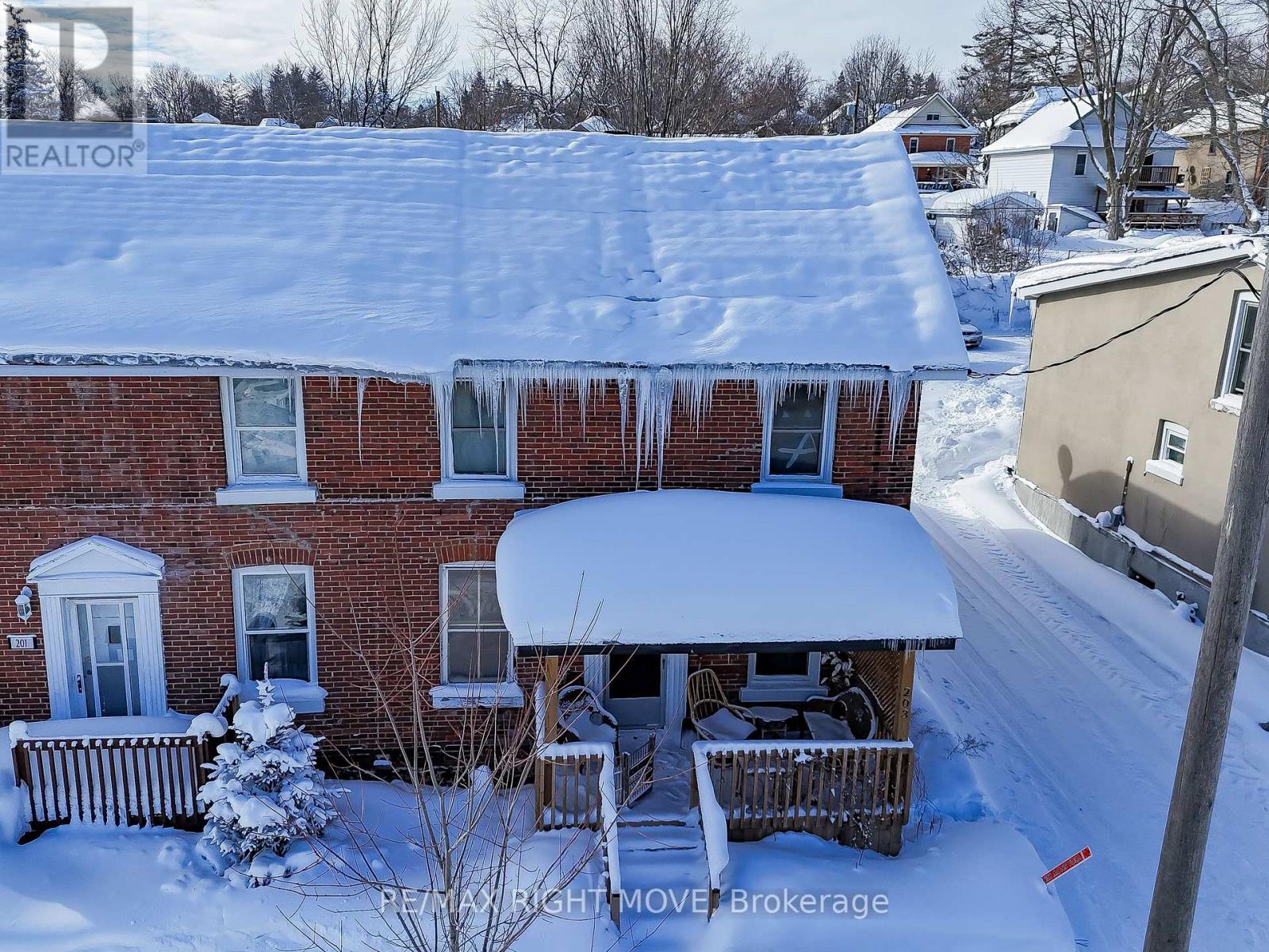 203 Canice Street, Orillia, Ontario  L3V 4J1 - Photo 2 - S12736258