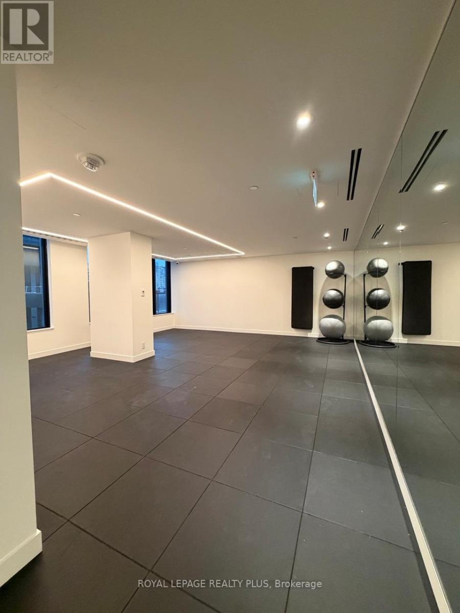 4411 - 4015 The Exchange, Mississauga, Ontario  L5B 0N9 - Photo 17 - W12736250