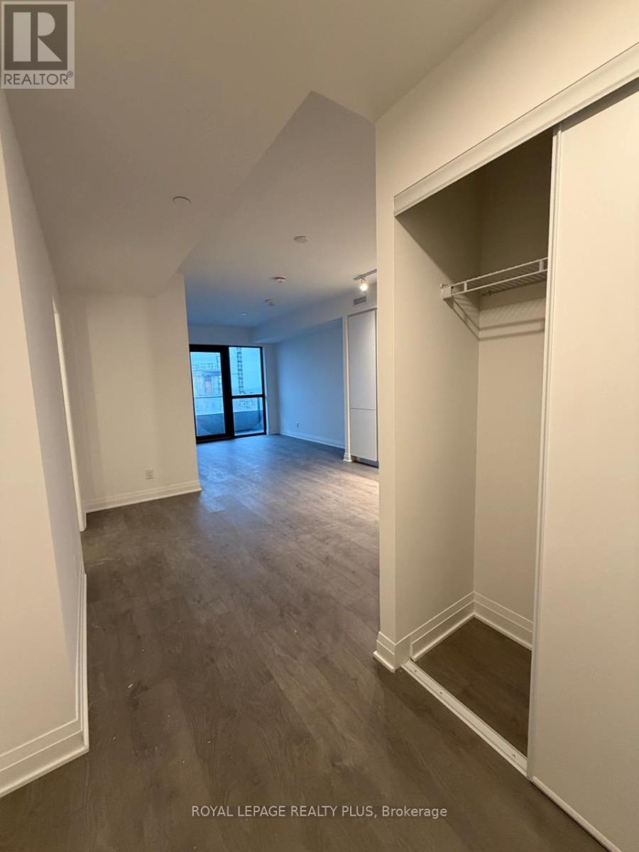 4411 - 4015 The Exchange, Mississauga, Ontario  L5B 0N9 - Photo 3 - W12736250