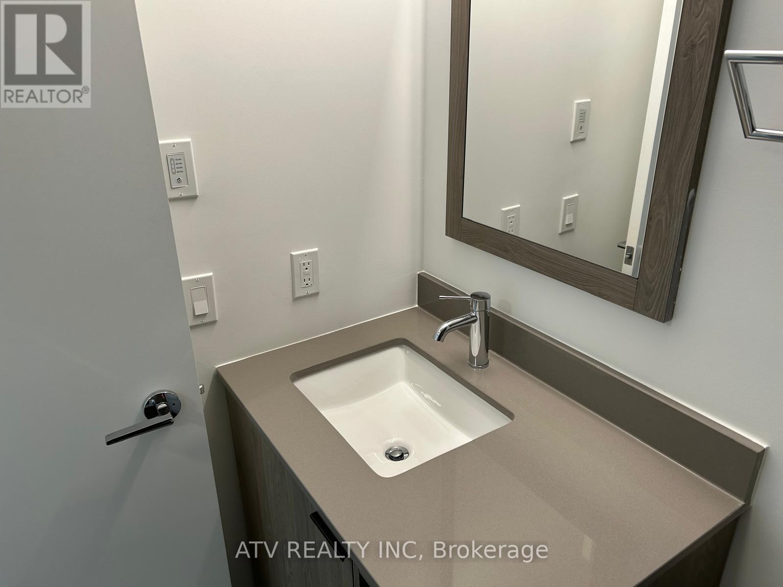 1025 - 1007 The Queensway, Toronto, Ontario  M8Z 6C7 - Photo 15 - W12736256