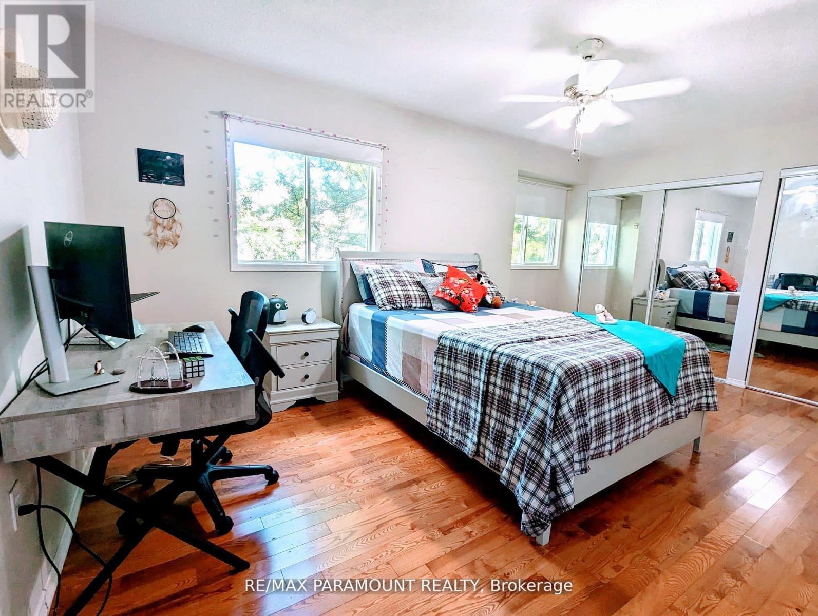 37 Wickstead Court, Brampton, Ontario  L6R 1N8 - Photo 11 - W12736270