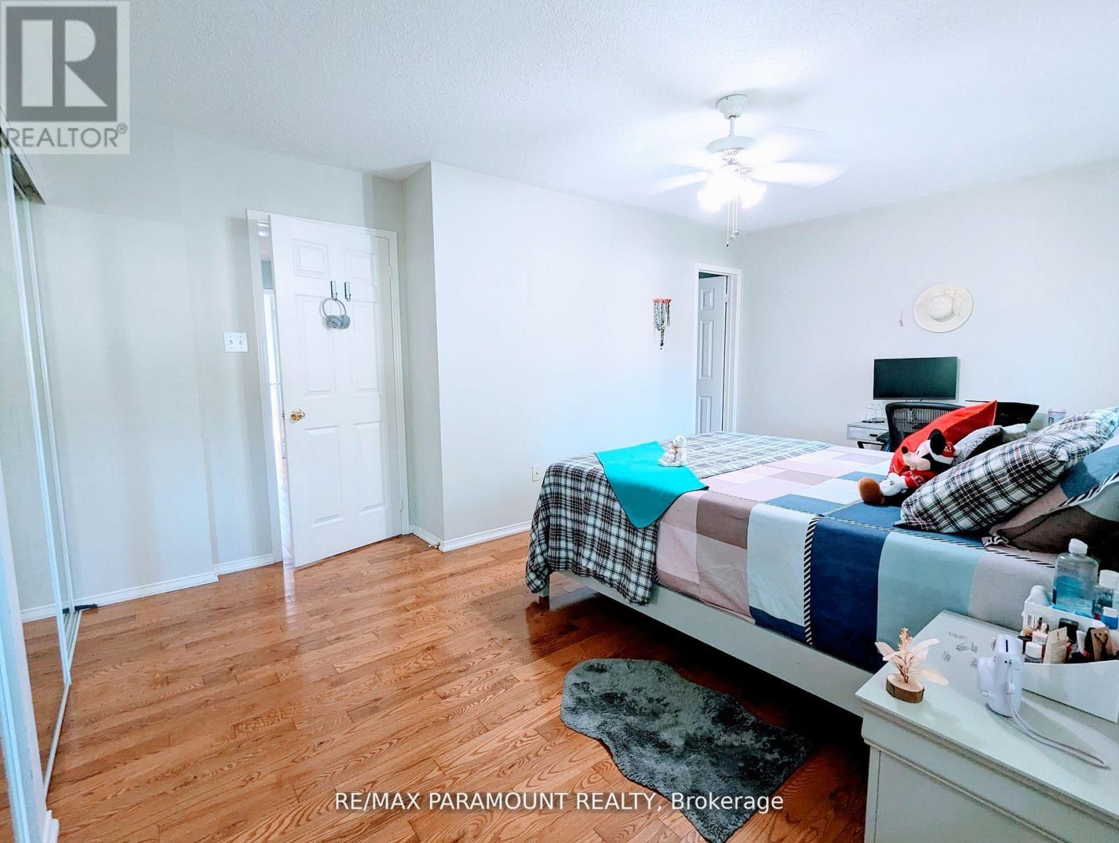 37 Wickstead Court, Brampton, Ontario  L6R 1N8 - Photo 17 - W12736270