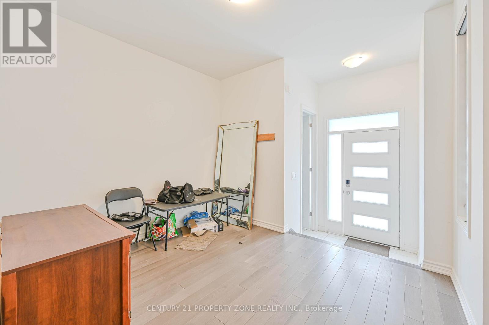 54 Keppel Circle, Brampton, Ontario  L7A 5L1 - Photo 6 - W12736286