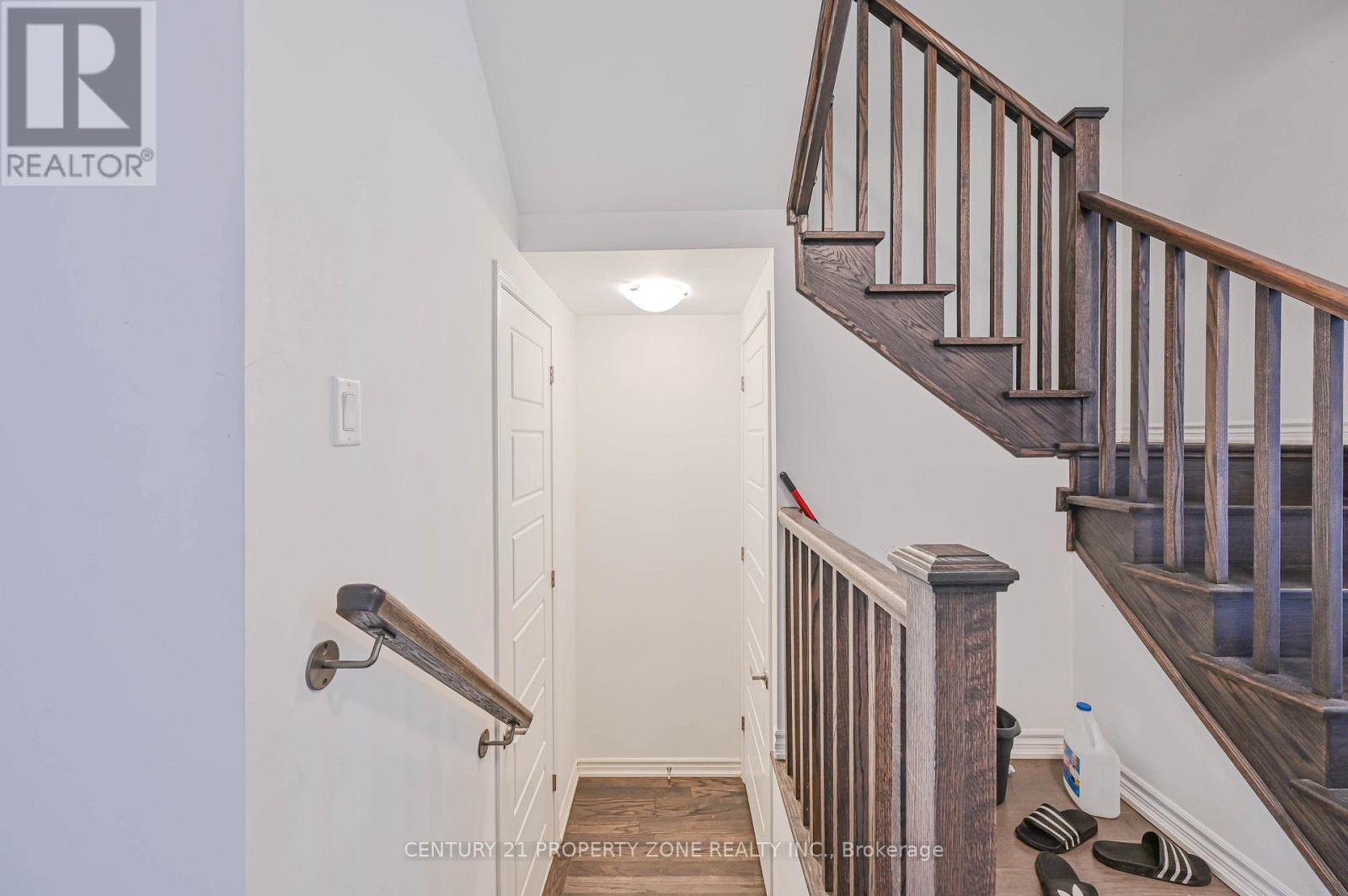 54 Keppel Circle, Brampton, Ontario  L7A 5L1 - Photo 9 - W12736286